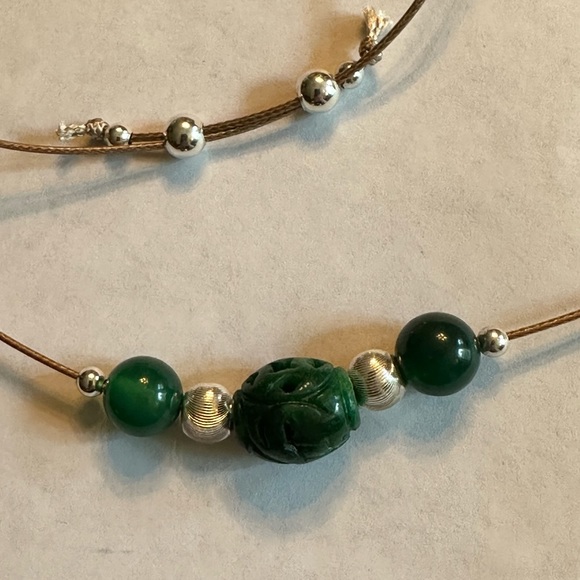 ARTISAN Carved Green Jade & Agate Silver Bead Adjustable Tan Cord Necklace - Picture 4 of 8